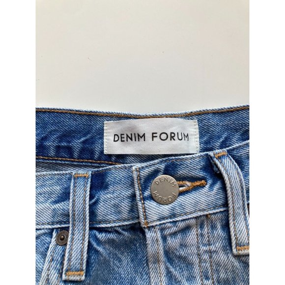 Aritzia DENIM FORUM Joni High Rise 90's Loose Bermuda Denim Shorts, Size 27 - Picture 9 of 16